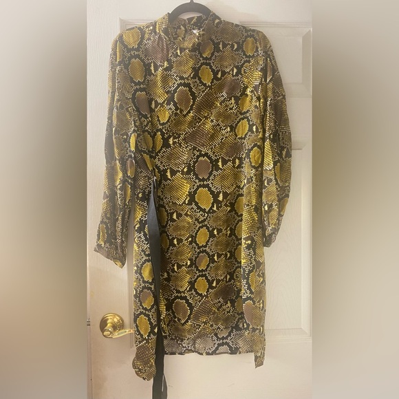 🟡NEVER WORN! | ZARA DRESS | Size: Small | Snake-print Pattern - Picture 4 of 17
